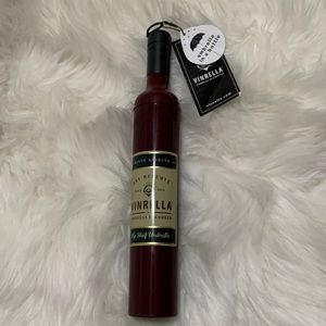 New with Tags Umbrella ☂ in a bottle!!